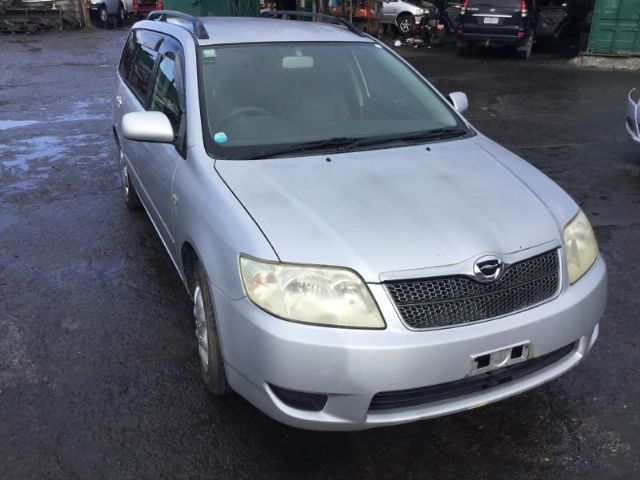 Toyota Fielder ZZE124