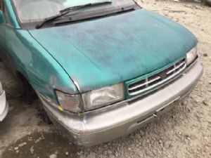 Nissan Prairie M11 Joy 1996-1999