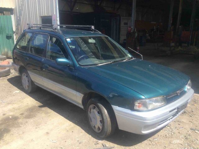 Nissan Wingroad Y10W 1996-1998