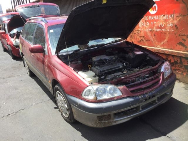 Toyota Caldina AT211