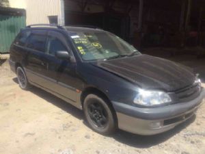 Toyota Caldina AT211