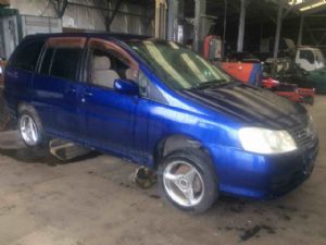 Nissan Liberty M12 1998-2003