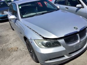 BMW 3 Series  320i E90