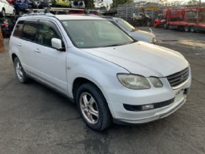 Mitsubishi Airtrek CU2W