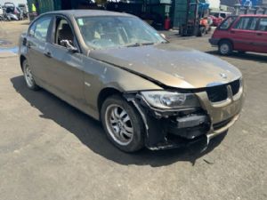 BMW 3 Series  320i E90