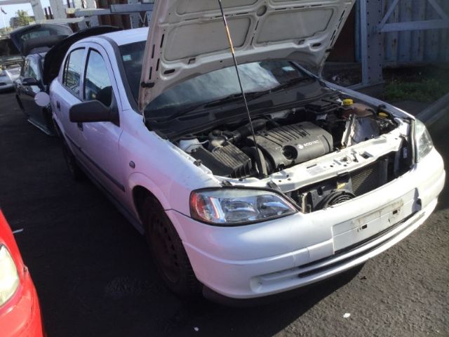 Holden Astra TS 12/00-12/04