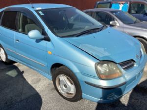 Nissan Tino V10 1999-2002
