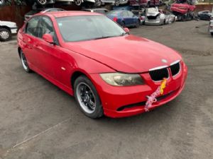 BMW 3 Series  320i E90