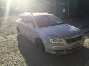 Toyota Avensis AZT250
