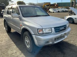 Isuzu Wizard UES25
