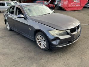 BMW 3 Series  320i E90