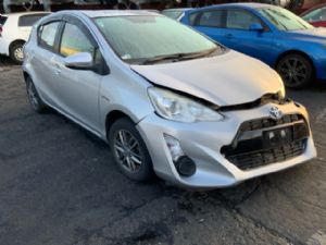 Toyota Aqua NHP10 2015-2017