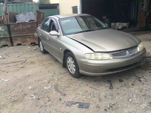 Holden Commodore VX 09/00-09/02