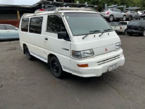 Mitsubishi L300 PO4W - L300