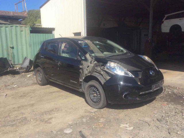 Nissan Leaf ZE0 2011-2016