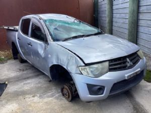 Mitsubishi Triton KA4 2wd