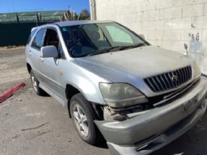 Toyota Harrier MCU15
