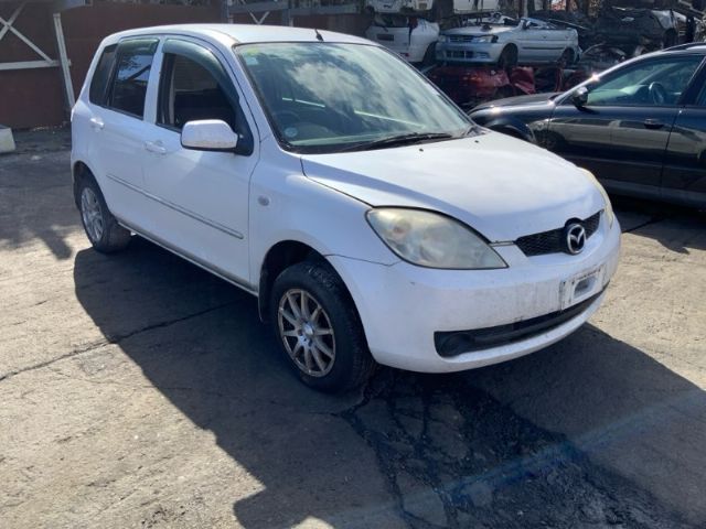 Mazda Demio DY 2002-2007