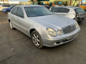 Mercedes-Benz 240 240D