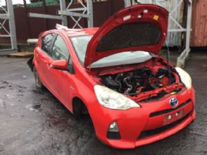 Toyota Aqua NHP10 2011-2015