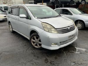Toyota Isis ANM10 2004-2017