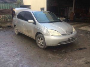 Toyota Prius NHW11 10/01-09/03