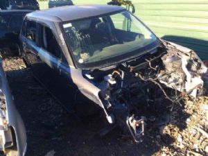 Mazda Verisa DC 2WD 01/04 on