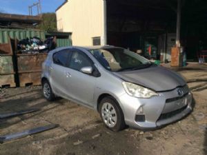 Toyota Aqua NHP10 2011-2015