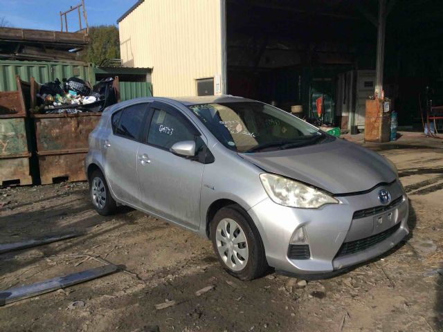 Toyota Aqua NHP10 2011-2015