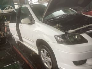 Mazda MPV LW 1999-2006
