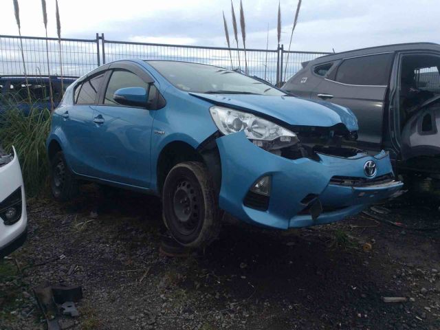 Toyota Aqua NHP10 2011-2015