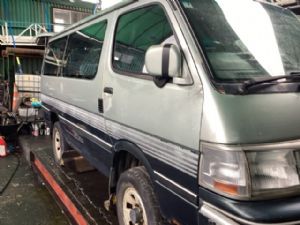 Toyota Hiace KZH106 4WD
