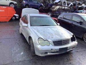 Mercedes-Benz 240 240D