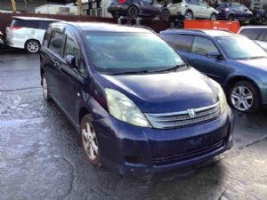 Toyota Isis AM10 2WD 2004-2017