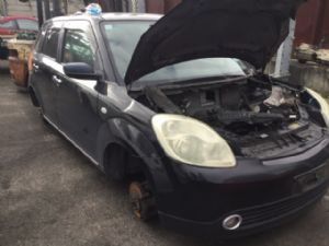 Mazda Verisa DC 2WD 01/04 on