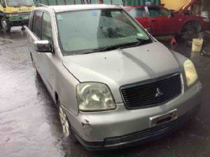 Mitsubishi Dion CR9W 2000-2005