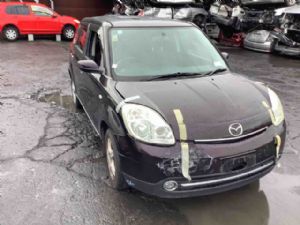 Mazda Verisa DC 2WD 01/04 on