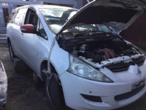 Mitsubishi Grandis NA4W