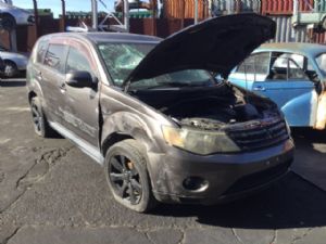 Mitsubishi Outlander CW5W 2006-2012