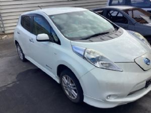 Nissan Leaf ZE0 2011-2016