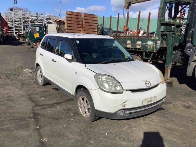 Mazda Verisa DC 2WD 01/04 on