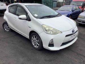 Toyota Aqua NHP10 2011-2015