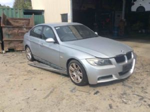 BMW 3 Series  320i E90
