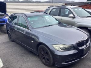 BMW 3 Series  325I E90