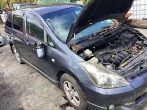 Toyota Wish ZNE10G 2003-2009