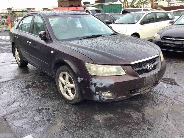 Hyundai Sonata KMHEN41 2001-2004