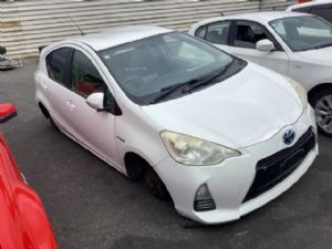 Toyota Aqua NHP10 2011-2015