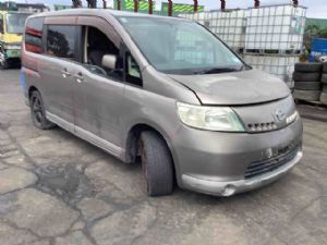 Nissan Serena C25 2005-2010