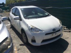 Toyota Aqua NHP10 2011-2015