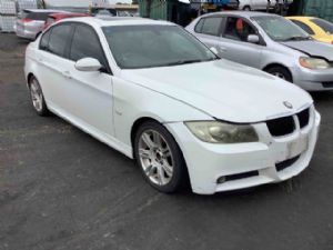 BMW 3 Series  320i E90